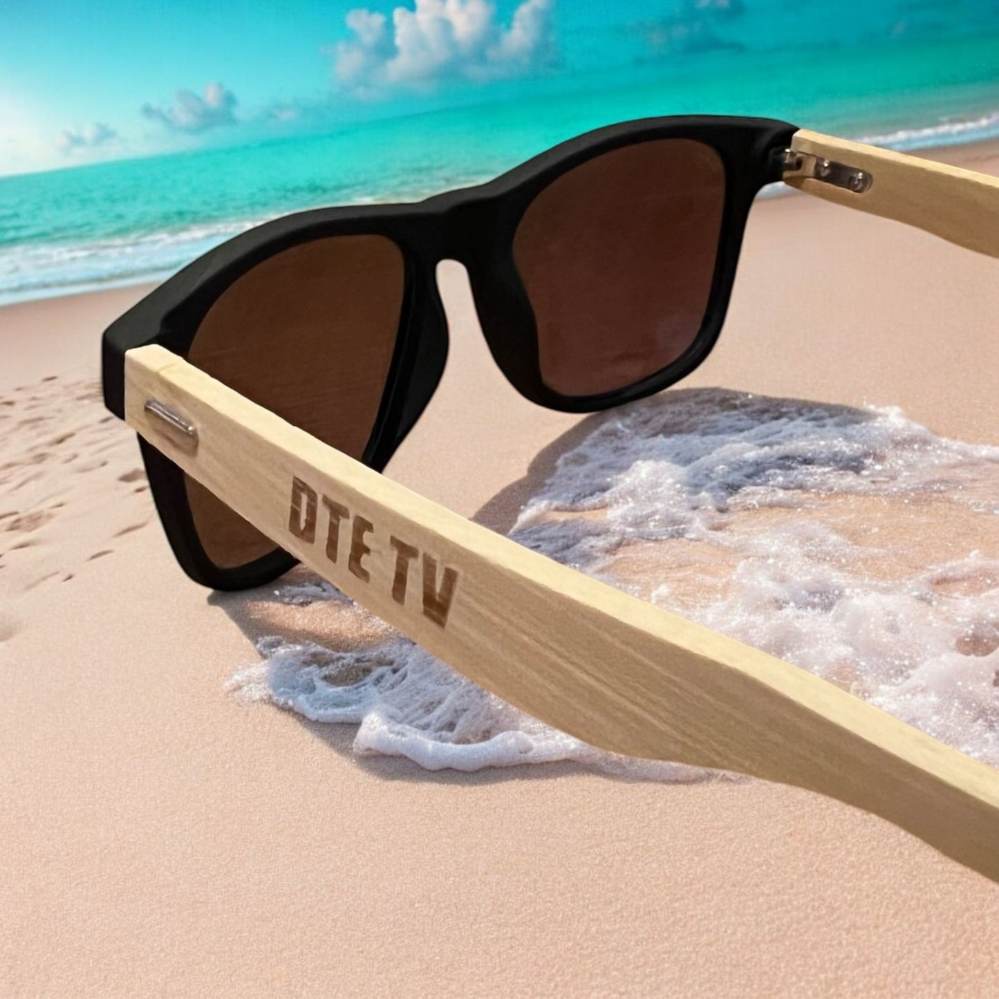 DTE TV polarised lolly stick sunglasses