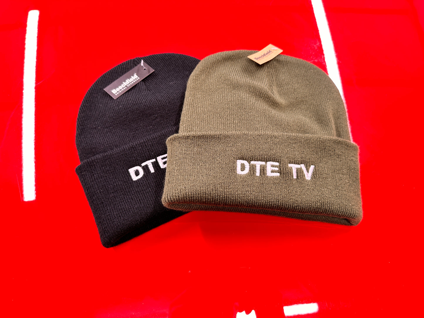 DTE TV woolly hats 👌